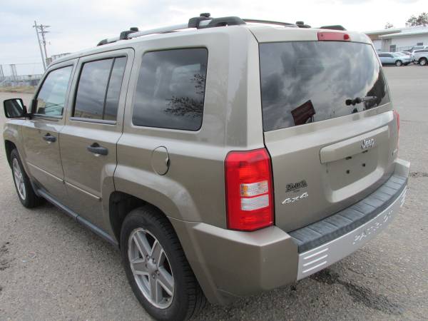 2007 Jeep Patriot Limited 4X4 (Loaded!) WE FINANCE! - cars & trucks... for sale in Shakopee, MN – photo 3