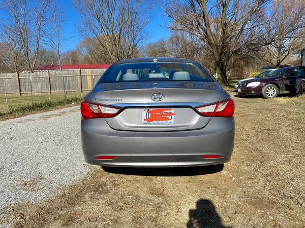 2011 Hyundai Sonata - cars & trucks - by owner - vehicle automotive... for sale in Bentonville, AR – photo 2
