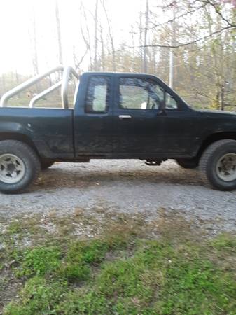 4x4 1994 Toyota king cab sell or trade 4wheeler or sidexside - cars for sale in Annville, KY