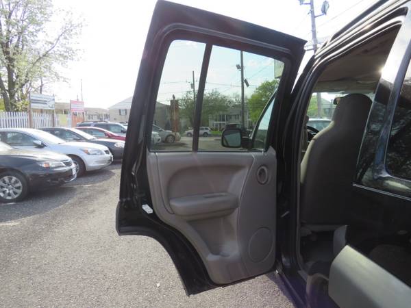 2003 Jeep Liberty Sport 4WD - - by dealer - vehicle for sale in Avenel, NJ – photo 17
