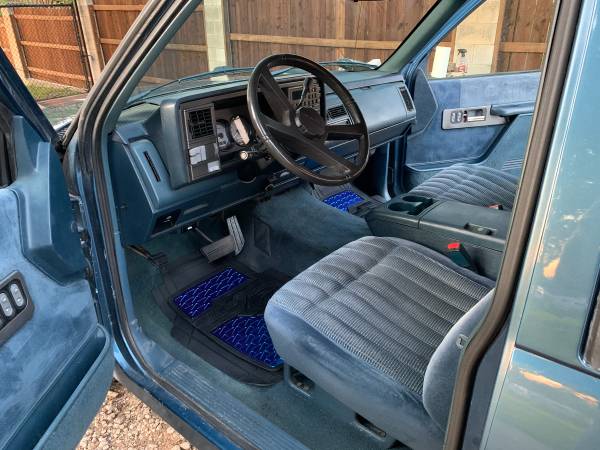 REDUCED AGAIN CLASSIC 1991 Chevrolet Silverado Custom Sport for sale in Waxahachie, TX – photo 2