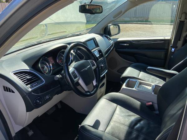 AUTO DEALS***2016 Chrysler Town & Country Touring Minivan 4D*** -... for sale in STAR AUTO WAIPAHU: 94-689 Farrington Hwy, HI – photo 5