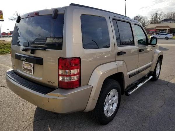 2011 Jeep Liberty Sport 4WD - cars & trucks - by dealer - vehicle... for sale in Cedar Rapids, IA – photo 6