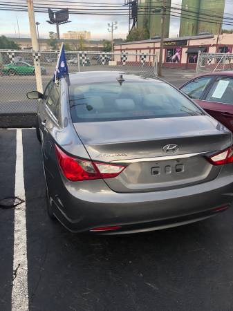 12 Hyundai sonata for sale in Bridgeport, NY – photo 3