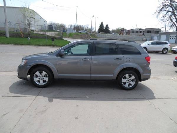 2012 Dodge Journey AWD 4dr SXT 3 RD Row 154, 000 miles 5, 999 - cars for sale in Waterloo, IA – photo 3