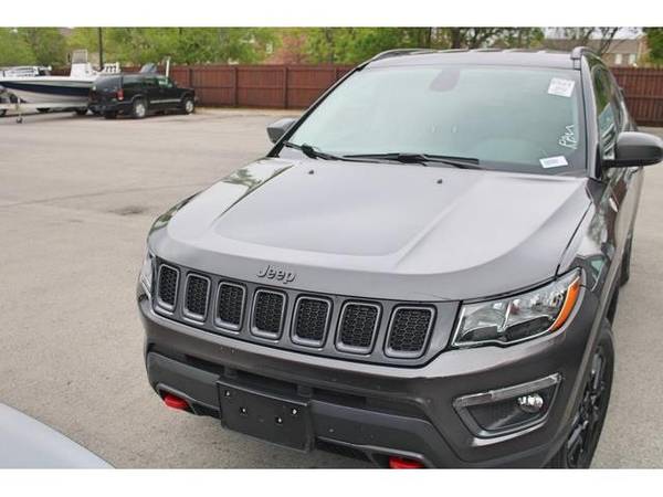 2018 Jeep Compass Trailhawk - SUV - - by dealer for sale in Bartlesville, OK – photo 2