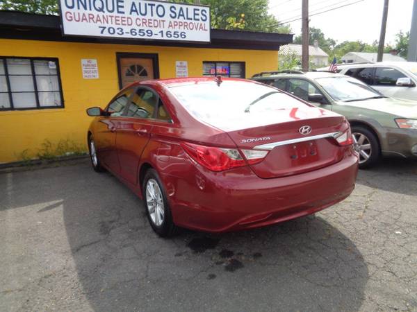 2013 HYUNDAI SONATA ( VERY CLEAN ) - cars & trucks - by dealer -... for sale in Upperville, VA – photo 6
