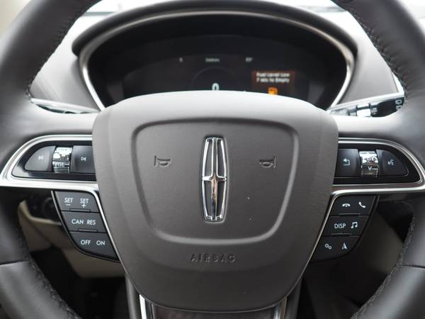 2019 Lincoln Nautilus Select - - by dealer - vehicle for sale in Glendale, CA – photo 21