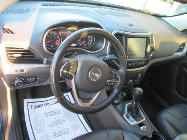 2014 jeep cherokee trailhawk 4wd v6 leather sunroof fully loaded for sale in East Providence, RI – photo 15