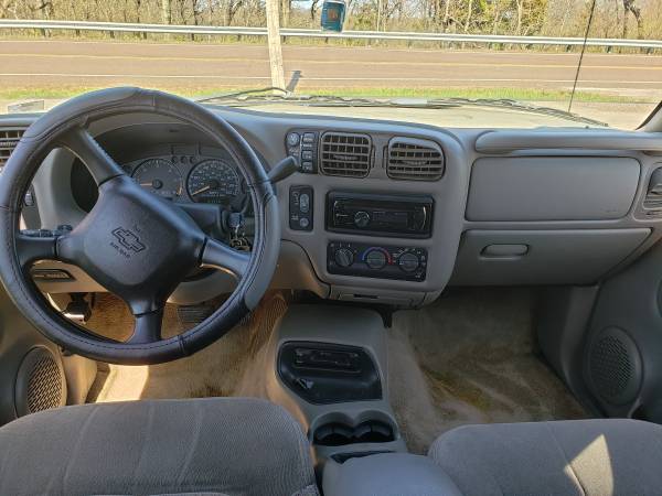 2001 Chevy Blazer 4x4 150k Miles for sale in Fenton, MO – photo 9