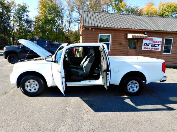 Suzuki Equator 2WD Extended Cab Pickup Truck 5 Speed Manual Nissan -... for sale in Columbia, SC – photo 23