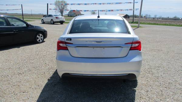 2012 Chrysler 200 Touring - - by dealer - vehicle for sale in chrisman, il, IN – photo 5