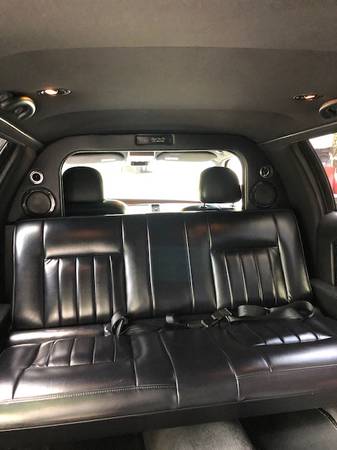 2004 Lincoln Federal 6 Door 24 hour Limousine - cars & trucks - by... for sale in Ogdensburg, NJ – photo 14