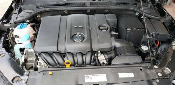 2013 Volkswagen Jetta Sedan 4dr Manual SE (TOP RATED DEALER AWARD... for sale in Waterbury, CT – photo 10