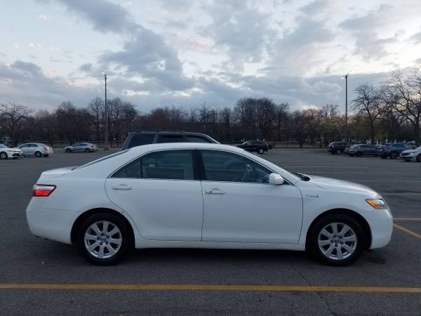2009 Toyota Camry Hybrid, 110k miles, Clean Title Runs perfect -... for sale in Addison, IL – photo 4