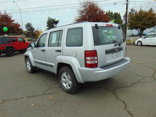 2012 JEEP LIBERTY 4WD - cars & trucks - by dealer - vehicle... for sale in Eugene, OR – photo 4
