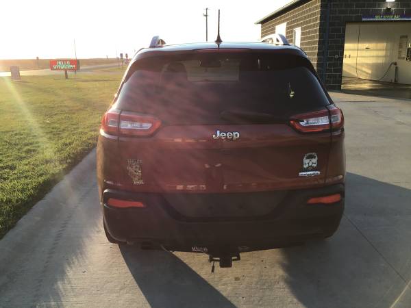 Red 2016 Jeep Cherokee Latitude (70,000 Miles) - cars & trucks - by... for sale in Dallas Center, IA – photo 7