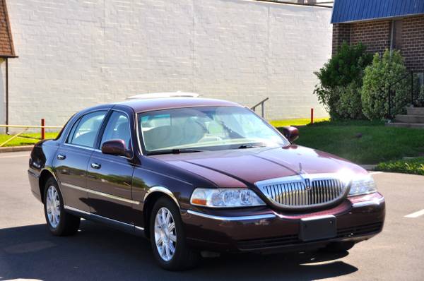 2008 Lincoln Town Car SIGNATURE LIMITED 79K LEATHER PA Inspected for sale in Feasterville Trevose, PA – photo 2