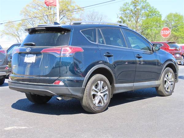 2018 Toyota RAV4 FWD 4D Sport Utility/SUV LE - - by for sale in OXFORD, AL – photo 3