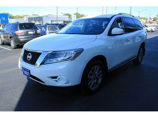 2016 Nissan Pathfinder SUV S - Nissan Glacier White for sale in Green Bay, WI – photo 8