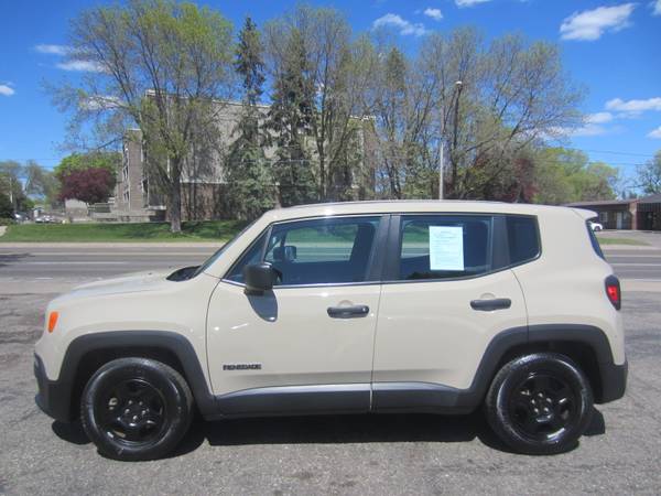 2016 Jeep Renegade Only 40, 000 Miles Manual Transmission AUX for sale in Anoka, MN – photo 2