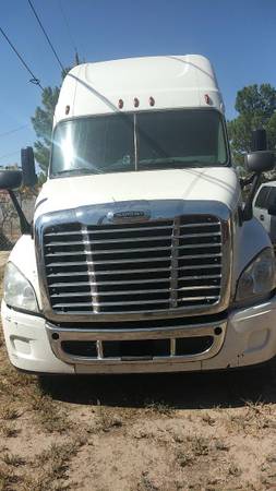 2011 Freightliner Cascadia 125 - cars & trucks - by owner - vehicle... for sale in SOCORRO, TX – photo 4