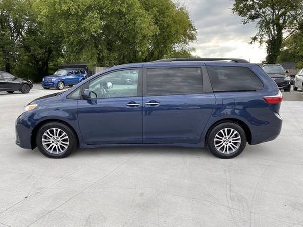 2018 Toyota Sienna XLE - cars & trucks - by dealer - vehicle... for sale in Murfreesboro, TN – photo 8
