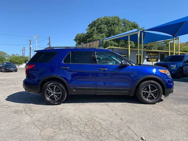 2013 Ford Explorer XLT w/ 3rd row, CLEAN**JUAT REDUCED** for sale in San Antonio, TX – photo 4