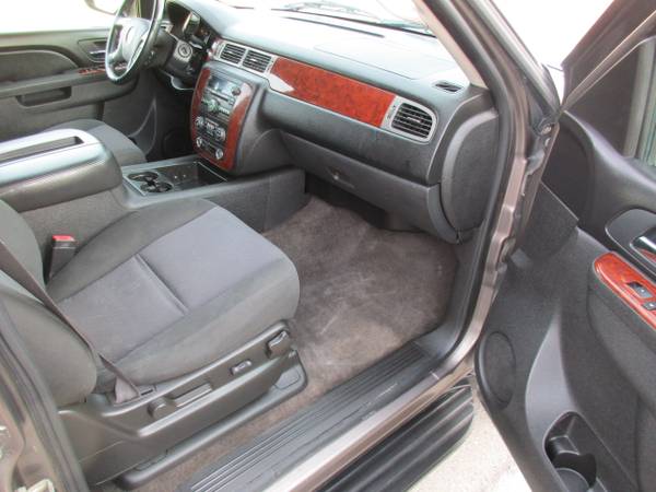 2011 CHEVROLET SUBURBAN TEXAS EDITION! 5.3L V8! THIRD ROW SEAT! for sale in El Paso, TX – photo 13