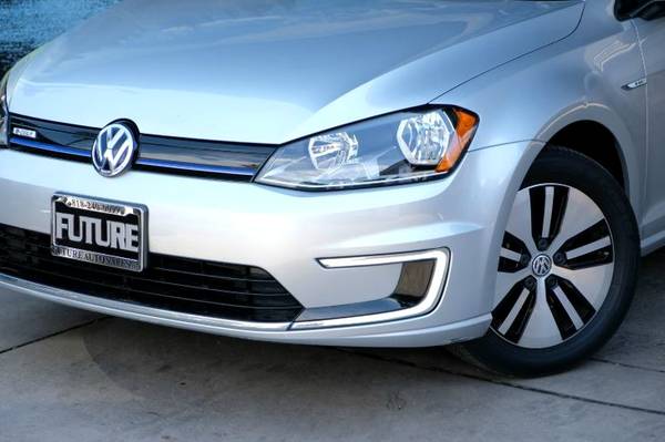 2016 VW Volkswagen eGolf SE sedan Reflex Silver Metallic - cars & for sale in Glendale, CA – photo 8