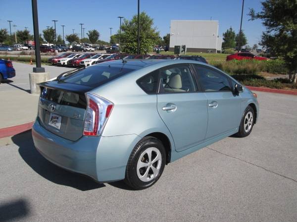 2014 Toyota Prius Four hatchback Green - cars & trucks - by dealer -... for sale in Fayetteville, AR – photo 6