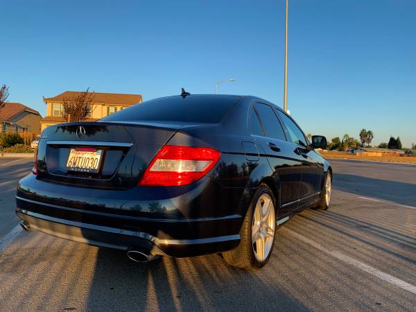2009 Mercedes Benz C300 with Panoramic Sunroof for sale in Hollister, CA – photo 19