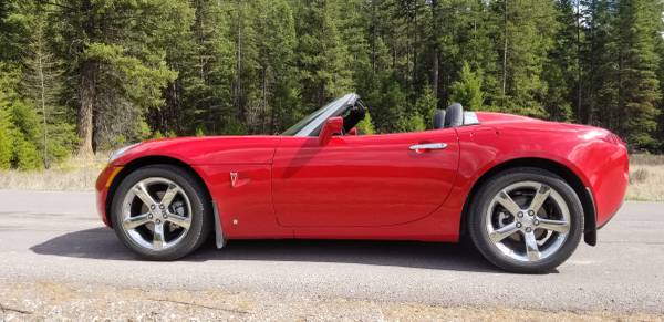 2006 Pontiac Solstice, 4588 miles, As new! - - by for sale in Lakeside, MT – photo 2