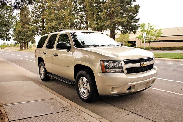 2007 Chevrolet Tahoe LS FlexFuel Clean Title Only 101K - cars & for sale in Sacramento , CA – photo 2