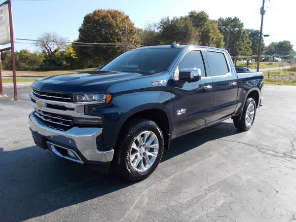 2019 Chevy Silverado Crew Cab 4x4 LTZ - cars & trucks - by dealer -... for sale in Columbia, KY – photo 2