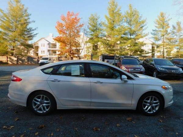 2013 Ford Fusion SE Sedan 4D - cars & trucks - by dealer - vehicle... for sale in Alexandria, District Of Columbia – photo 8