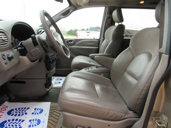 2003 Chrysler Town & Country - 3mo/3000 mile warranty! - cars & for sale in York, NE – photo 4