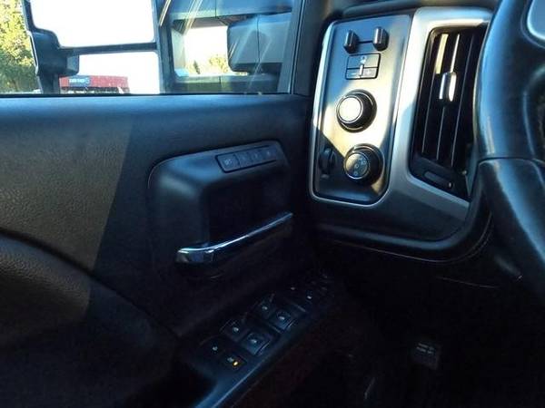 2019 GMC Sierra 2500HD Diesel 4x4 4WD Truck Crew Cab 167 7 SLT Crew for sale in Corvallis, OR – photo 19