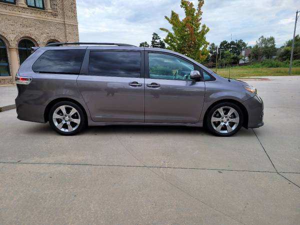 2011 Toyota Sienna SE! Looks/Drives Great-Good Miles! - cars &... for sale in Cartersville, TN – photo 4