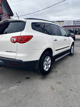 2011 Chevrolet Traverse - Financing Available! - cars & trucks - by... for sale in Rochester , NY – photo 8