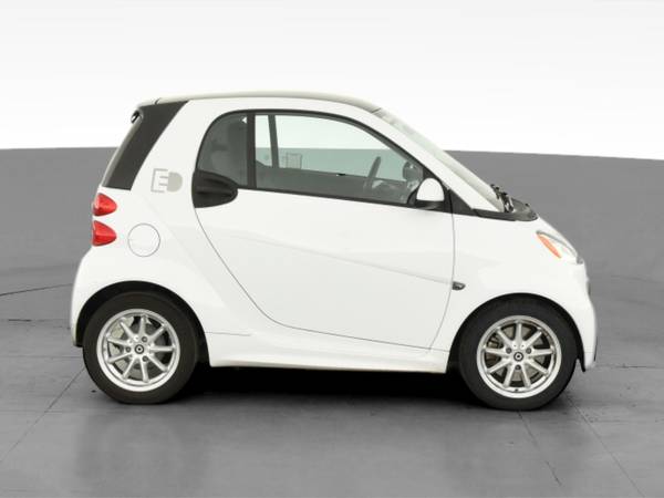 2016 smart fortwo electric drive Hatchback Coupe 2D coupe White - -... for sale in Albany, NY – photo 13