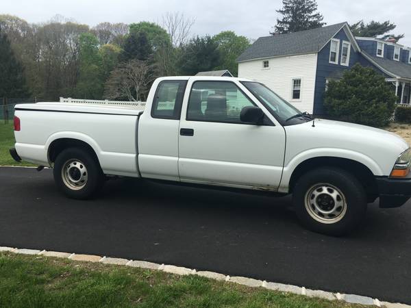 2003 s-10 4 x 4 pick-up for sale in Blue Point, NY – photo 2