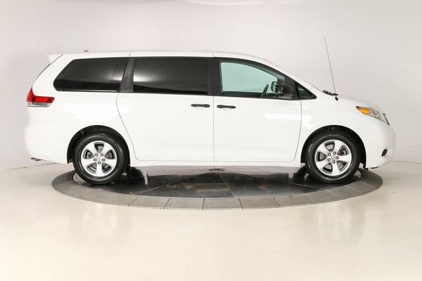 2012 TOYOTA SIENNA V6!!! CLEAN CARFAX, LOCAL TRADE!!! - cars &... for sale in Knoxville, TN – photo 4