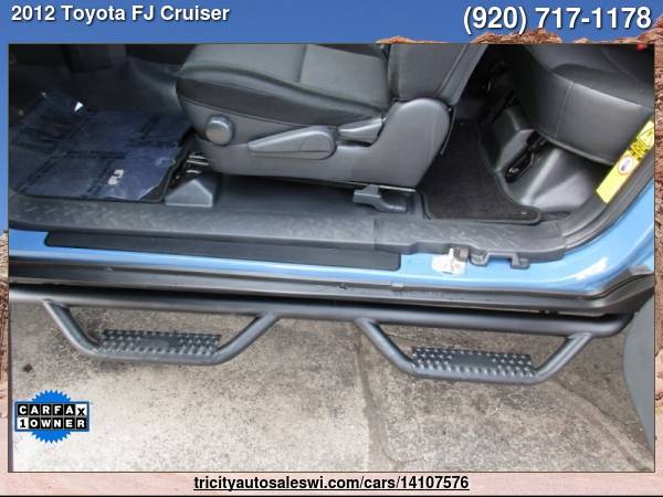 2012 TOYOTA FJ CRUISER BASE 4X4 4DR SUV 6M Family owned since 1971 for sale in MENASHA, WI – photo 21