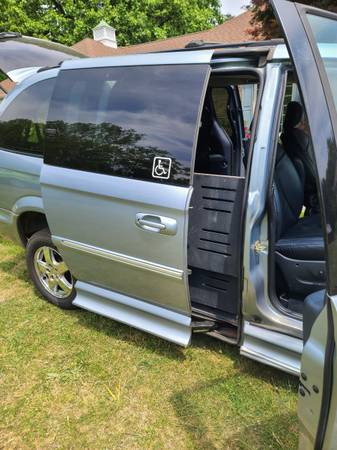 Very nice handicap van, MD state inspected - - by for sale in Burtonsville, District Of Columbia – photo 10