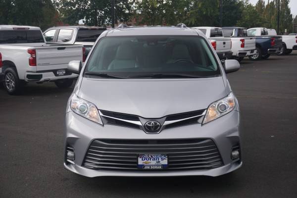 2018 Toyota Sienna XLE for sale in McMinnville, OR – photo 4