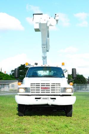2009 GMC C5500 ALTEC BUCKET TRUCK 4X4 42FT - - by for sale in Hollywood, FL – photo 8