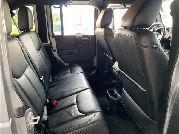 2015 JEEP WRANGLER UNLIMITED 4X4 HTD LEATHER/LOADED/1OWNER/EXTRA CLEAN for sale in milwaukee, WI – photo 19