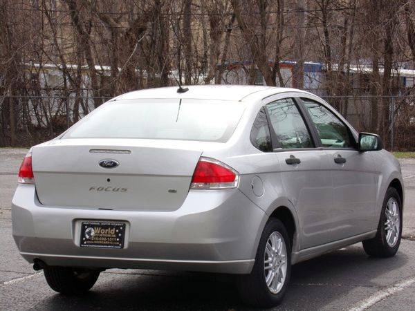 2009 Ford Focus SE Sedan for sale in Cleveland, OH – photo 3