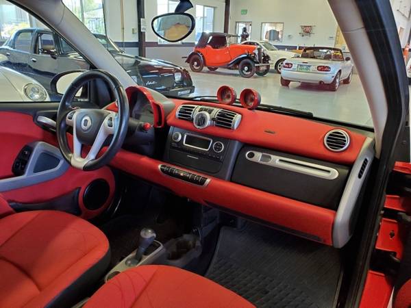 2011 Smart fortwo 2dr Cpe Passion - - by dealer for sale in Bend, OR – photo 9